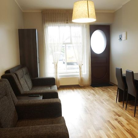 Meness Apartamenti سيسيس المظهر الخارجي الصورة