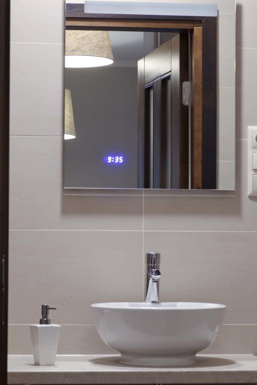 Meness Apartamenti سيسيس المظهر الخارجي الصورة