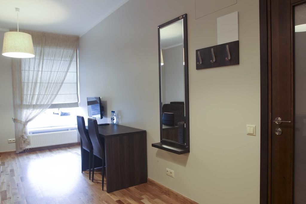 Meness Apartamenti سيسيس المظهر الخارجي الصورة