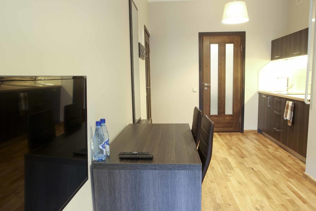 Meness Apartamenti سيسيس المظهر الخارجي الصورة