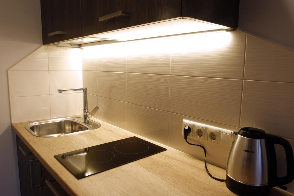 Meness Apartamenti سيسيس المظهر الخارجي الصورة